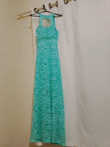 Vestido de renda azul por apenas R$ 30,00 reais