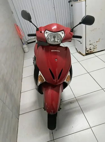 Honda lead