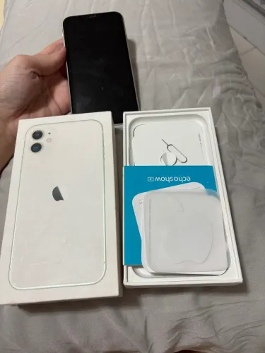 iPhone 11 128gb branco com carregador
