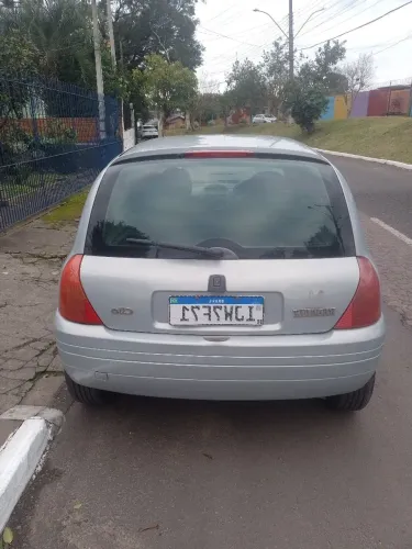 Renault Clio RN/ Expression 1.6 16V 5P 2001
