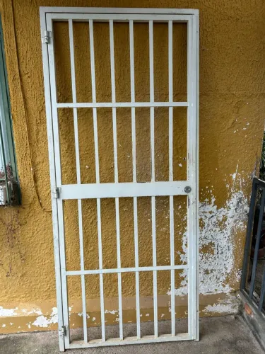 Grade de proteção 0.85×2.15