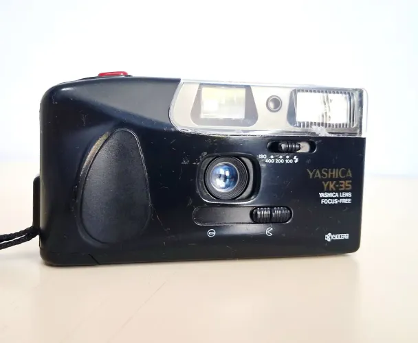 CÂMERA FOTOGRÁFICA ANALÓGICA YASHICA YK-35 - PRETA | VINTAGE ORIGINAL