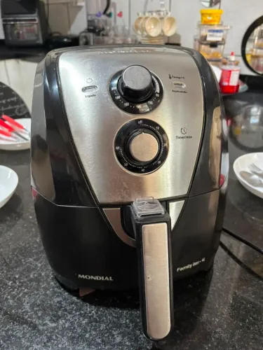 Vendo air fazer mundial família inox 4l
