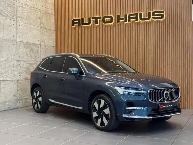 Volvo XC-60 T-8 Ultimate 2.0 AWD (híbrido) 2024
