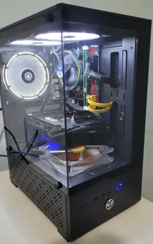 PC Gamer | 16gb ddr3 + AMD 5500 XT