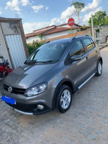 Volkswagen Crossfox 1.6 MI Total Flex 8V 5P 2011