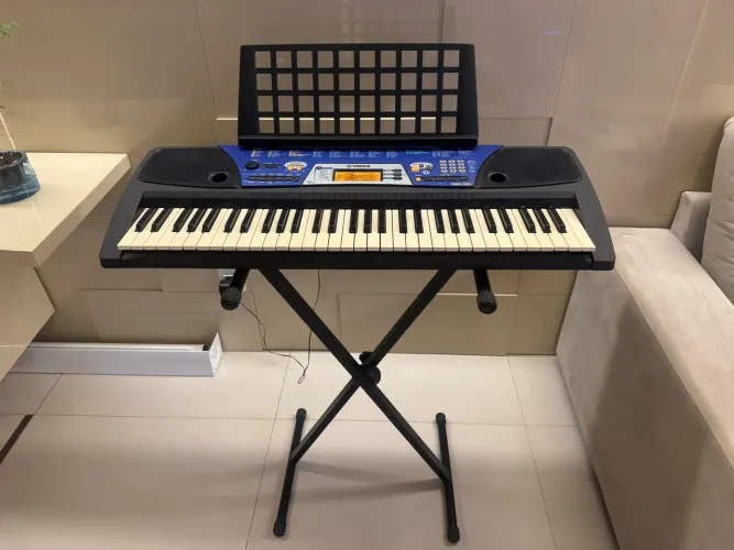Teclado Yamaha PSR-202