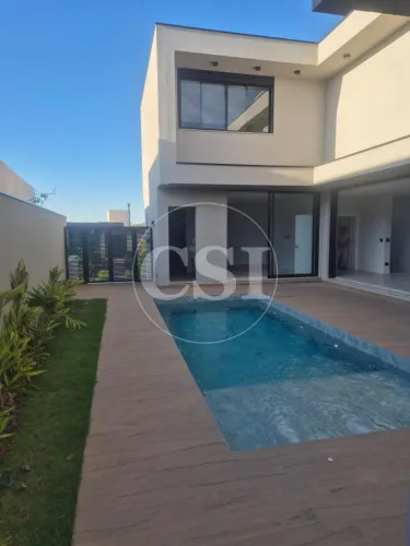 Casa de Alto Padrão à Venda em Condomínio Fechado 4 Suítes, Piscina, Energia Solar