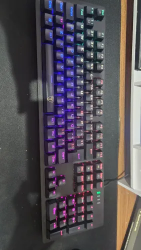 Teclado Mecânico Gamer RGB