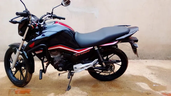TITAN 160 MOTO ZERA SEM DETALHES