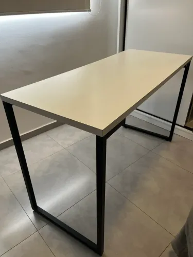 Mesa escritório industrial branca 1,20 x 50