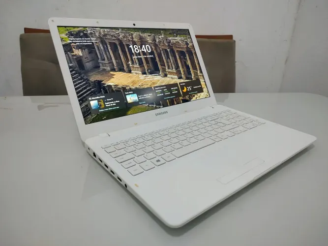 NOTEBOOK SAMSUNG EXPERT Processador Intel, Memória de 4GB DDR4 + SSD 128Gb. Semi Novo. 
