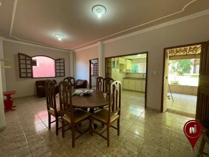Casa com 3 dormitórios para alugar, 140 m² por R$ 2.600,00/mês - Brasilia - Sarzedo/MG