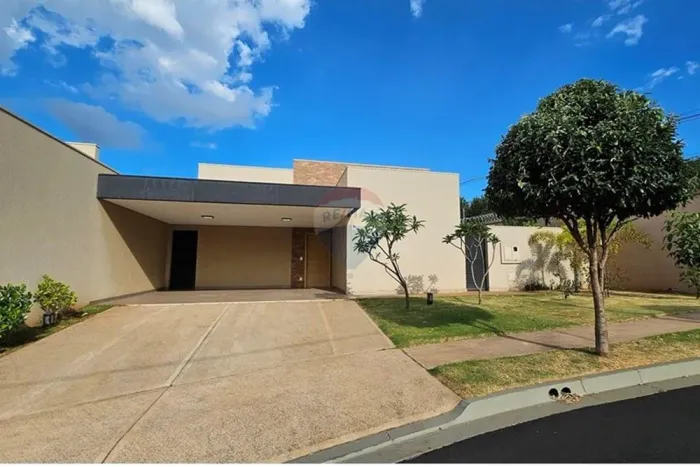 Casa Térrea com 3 dormitórios / Condomínio com Lazer Completo - Residencial Alto do Vale