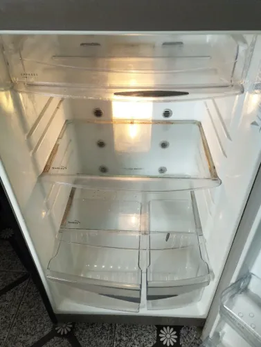 Vende se geladeira GE 410 litros 