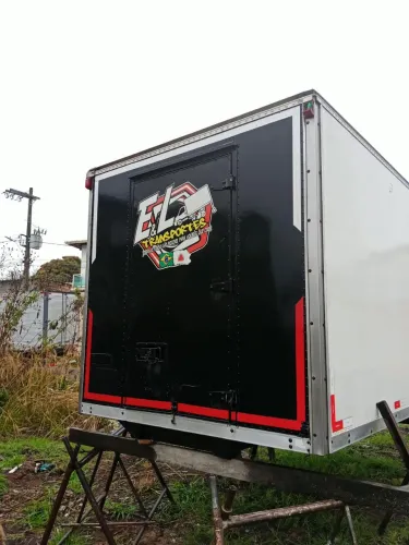 VENDO BAÚ PARA 3/4 OU VUC