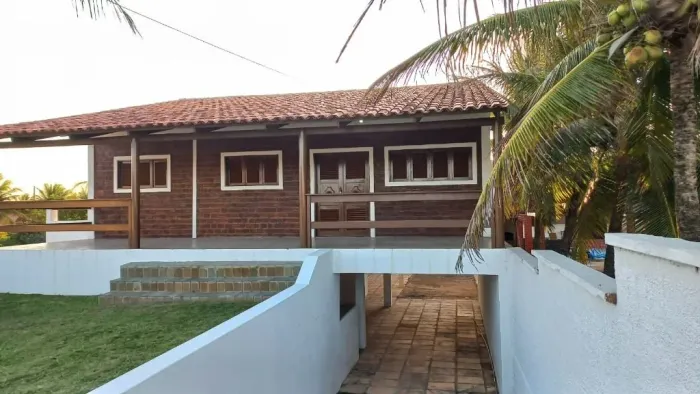 Valor de Super OPORTUNIDADE para VENDA! Excelente casa à Beira Mar localizada em Praia de 