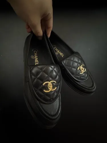 Sapato Loafer Chanel Turnlock CC Preto