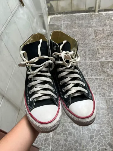 Tênis cano alto Converse All Star semi-novo