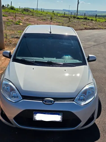 Ford Fiesta Sedan SE 1.6 8V Flex 4P 2014