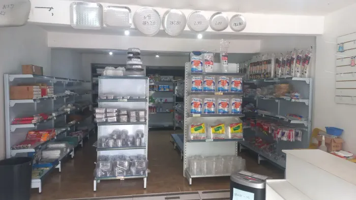 Vendo gôndolas  para você que quer ampliar, ou montar o seu próprio negócio. *