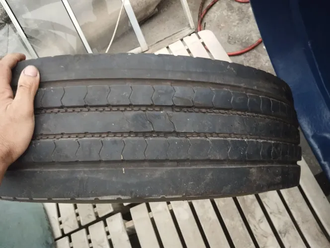 Pneu de caminhão 3.4 acelo
