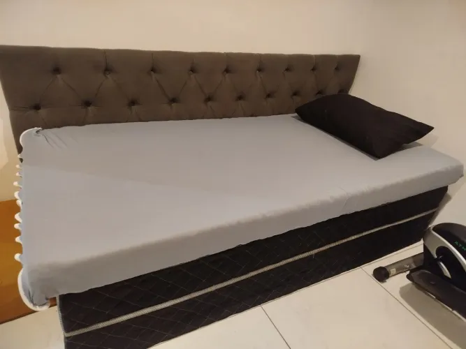 Cama box com colchão - ótimo estado