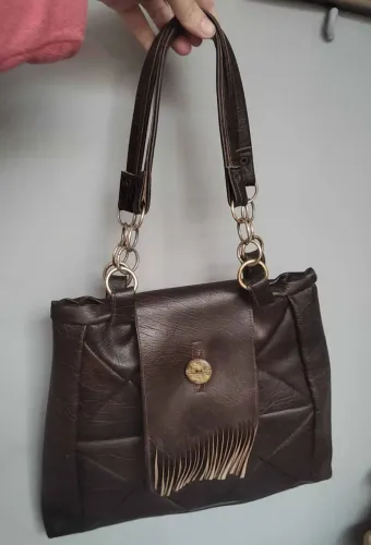 Bolsa anos 80 Arezzo estilo bojo chic