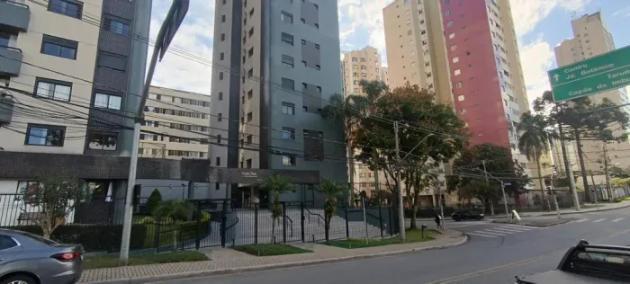 Apartamento com 2 quartos para alugar por R$ 2600.00, 74.79 m2 - CRISTO REI - CURITIBA/PR