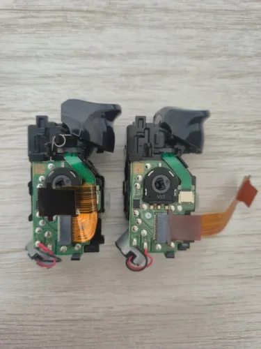 Conjunto dos gatilhos adaptativos Original para Controle PS5 DualSense CFI-ZCT1W BDM-010