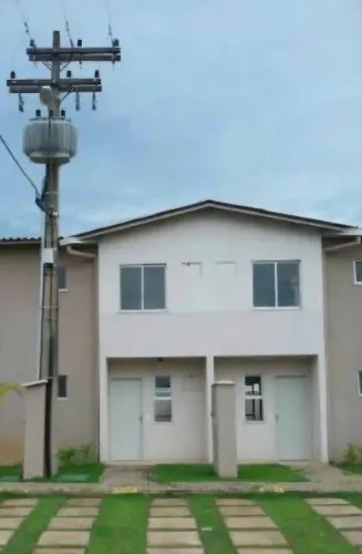 Alugo ou vendo agio casa dentro de condominio