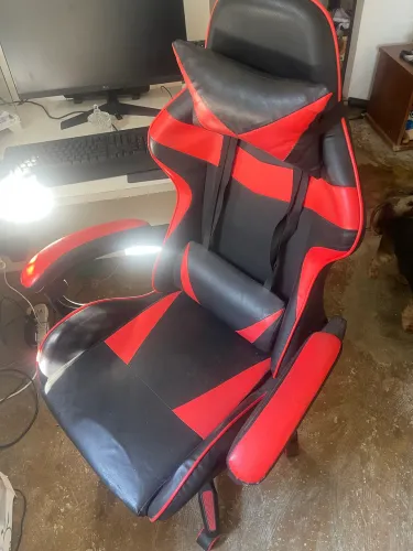Cadeira Gamer (Suporta até 150kg)