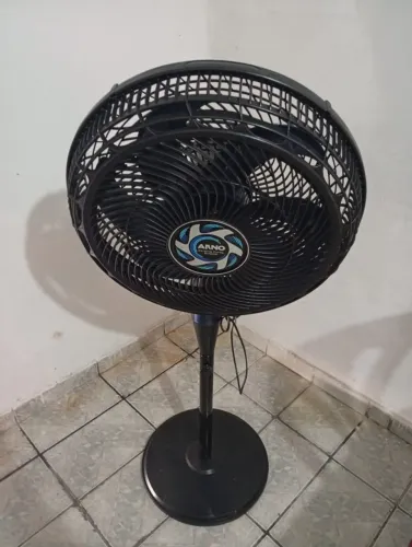 Ventilador de Coluna Arno Xtreme Force Breeze (Com Defeito / Para Peças)