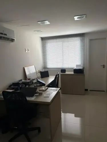 Comercial à venda em rua pública