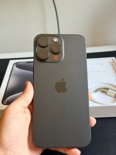 iPhone 15 Pro Max 256gb COMPLETO