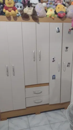 Vende um guarda roupas novo na embalagem