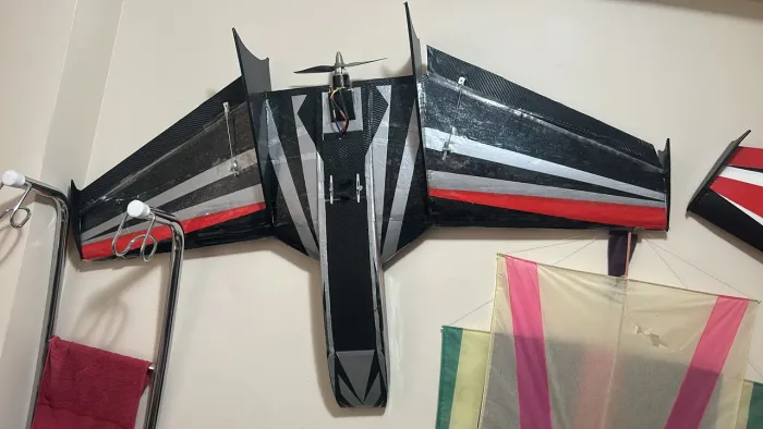Aeromodelo Drake 1,20 de asa completa com eletronica