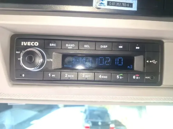 Radio caminhao iveco