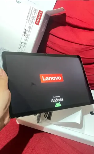 8GB DE RAM/ 128 GB/ 90HZ