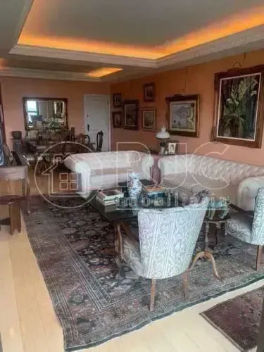 Apartamento para venda com 170 metros quadrados com 4 quartos