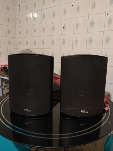 Par de Caixas SKP Pro Audio SK-108 | Excelente Estado | Som Potente e Cristalino | R$ 750