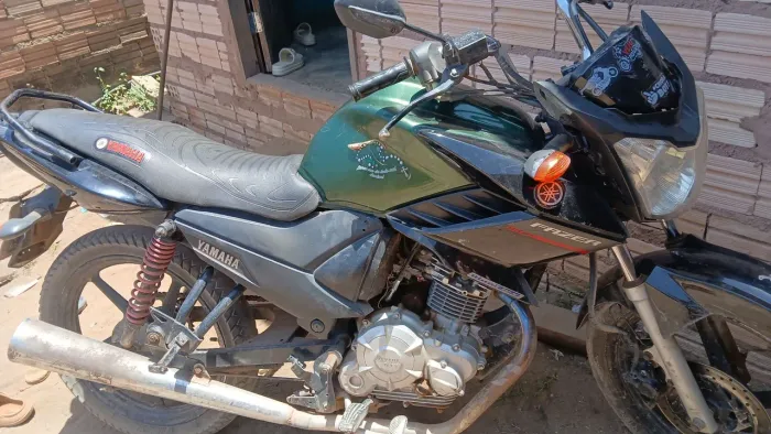 VENDO UMA FAZER 150