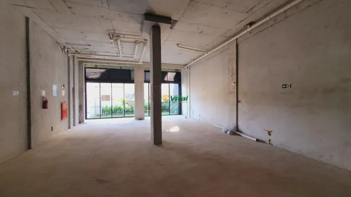LOJA EM Condominio 120M² Sagrada Familia