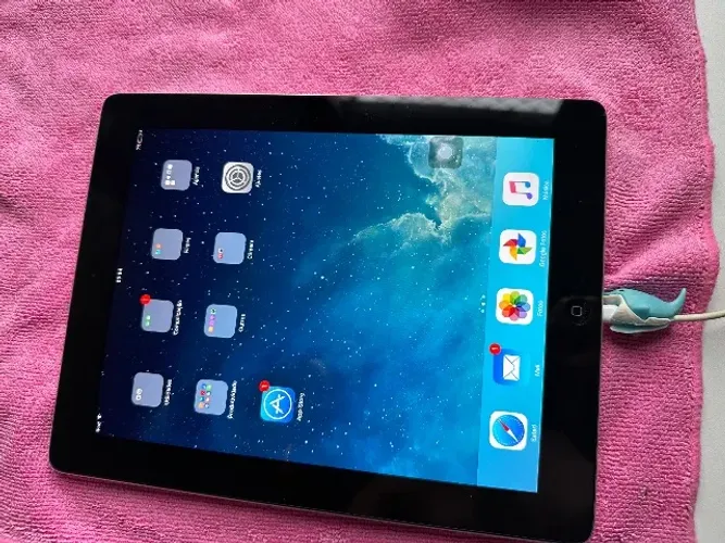 iPad 4ª Geração Wi-Fi 64GB (A1458) - Muito Conservado