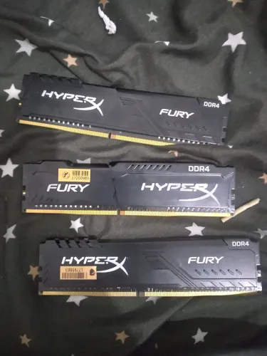 Vendo memória ram 8gb dd4, 3 pentes
