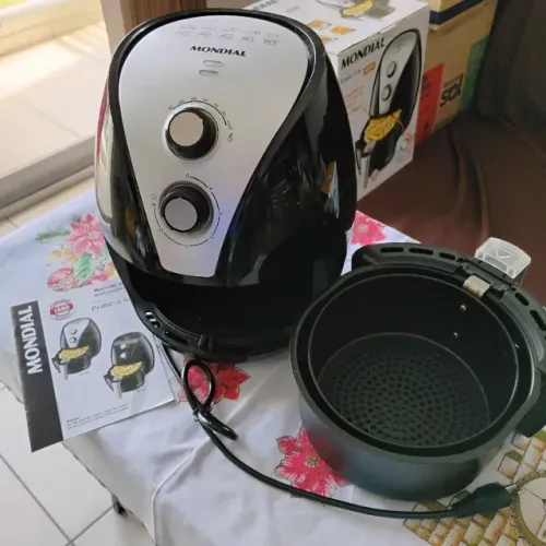 Air-Fryer (Fritadeira Elétrica) Mondial 2,4 L. Preto. 110V.