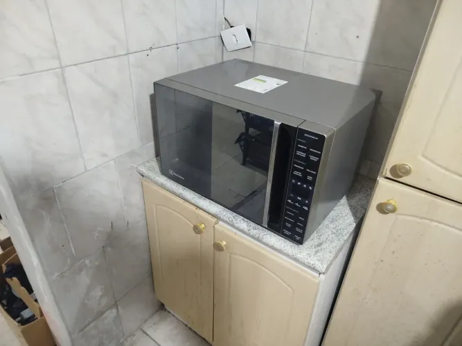 Microondas Electrolux Espelhado 36L, todo original, bem conservado 220V, LER A DESCRIÇÃO.