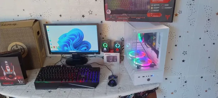 Computador i5, 16gb ram, 4 ° Geração, SSD 240GB, Tela 19 polegadas, PC novo nas caixas 
