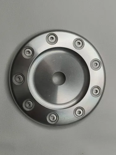 Tapa combustível original Peugeot 206/207, em alumínio.