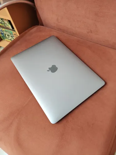 MacBook Pro M1 8gb 256SSD Touchbar 2020